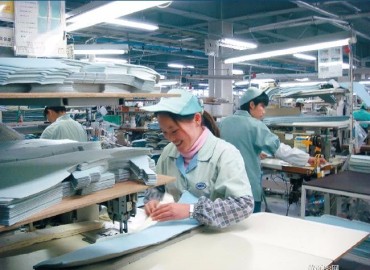 日本女缝纫工
